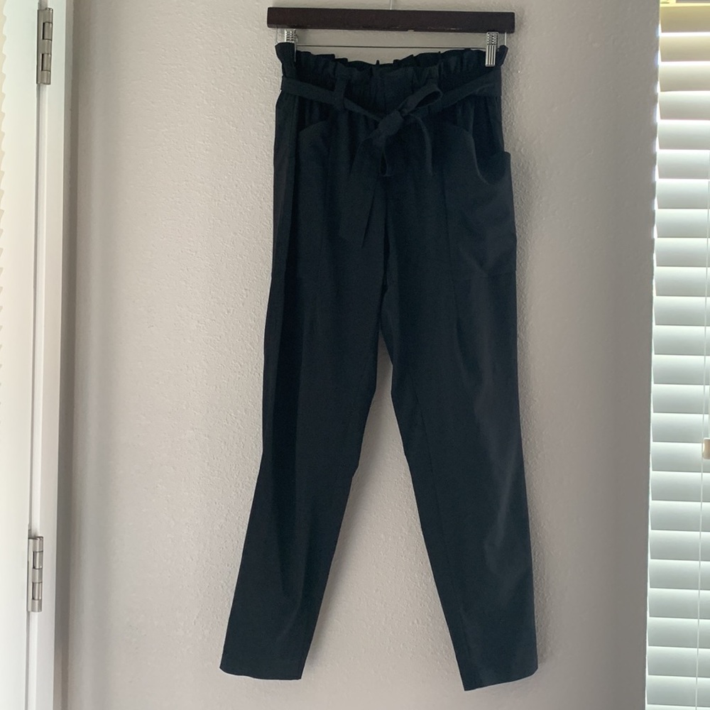 Athleta Skyline Highwaist Paper Bag Pants, Size 4